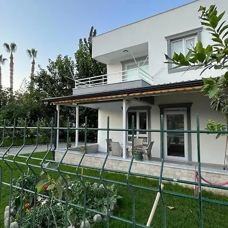 Villaakay Camyuva Villa